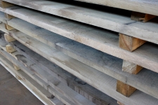 Предлагаем доску дуба обрезную, камерной сушки в объявлении 10 фото Предлагаем доску дуба обрезную, камерной сушки картинка из объявления