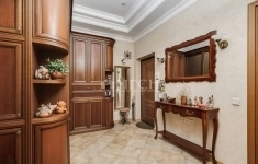 Продам 3 комнатную квартиру 135 м2 картинка из объявления