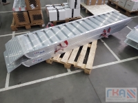 Сходни алюминиевые для заезда тяжелой техники 10500 кг/на пару картинка из объявления