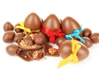 Стикеровщица на производство шоколадных яиц картинка из объявления