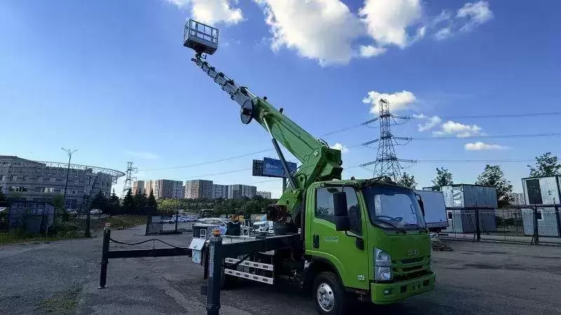Аренда новой автовышки 30 м на шасси ISUSU в объявлении 4 фото Аренда новой автовышки 30 м на шасси ISUSU картинка из объявления