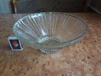 Салатница из цветного стекла в объявлении 4 фото Салатница из цветного стекла картинка из объявления