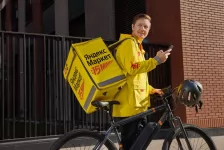 Курьер в объявлении 2 фото Курьер картинка из объявления