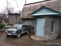 г.Алчевск, Луганской. Продам дачу, 2-а этажа, вдхр. Исаково, от База/О "Дельфин" первая линия, 6 м. от воды. картинка из объявления