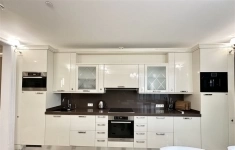 Продам 4 комнатную квартиру 190 м2 картинка из объявления