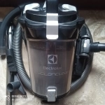 Пылесос Электолюкс модель27880,сухая,контейнер,мощный,3 года в объявлении 1 фото Пылесос Электолюкс модель27880,сухая,контейнер,мощный,3 года картинка из объявления