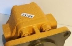 Гидравлический насос 07433-71103 Komatsu D155A картинка из объявления