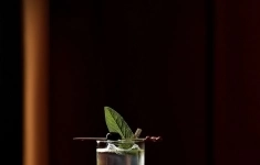 Бармен в объявлении 1 фото Бармен картинка из объявления