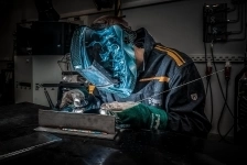 Сварщик на полуавтомате картинка из объявления