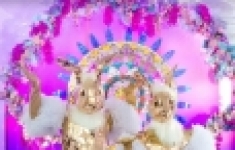 Зеркальные золотые Зайчики на встречу гостей картинка из объявления