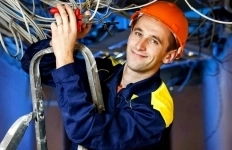 Слесарь-Электромонтажник картинка из объявления