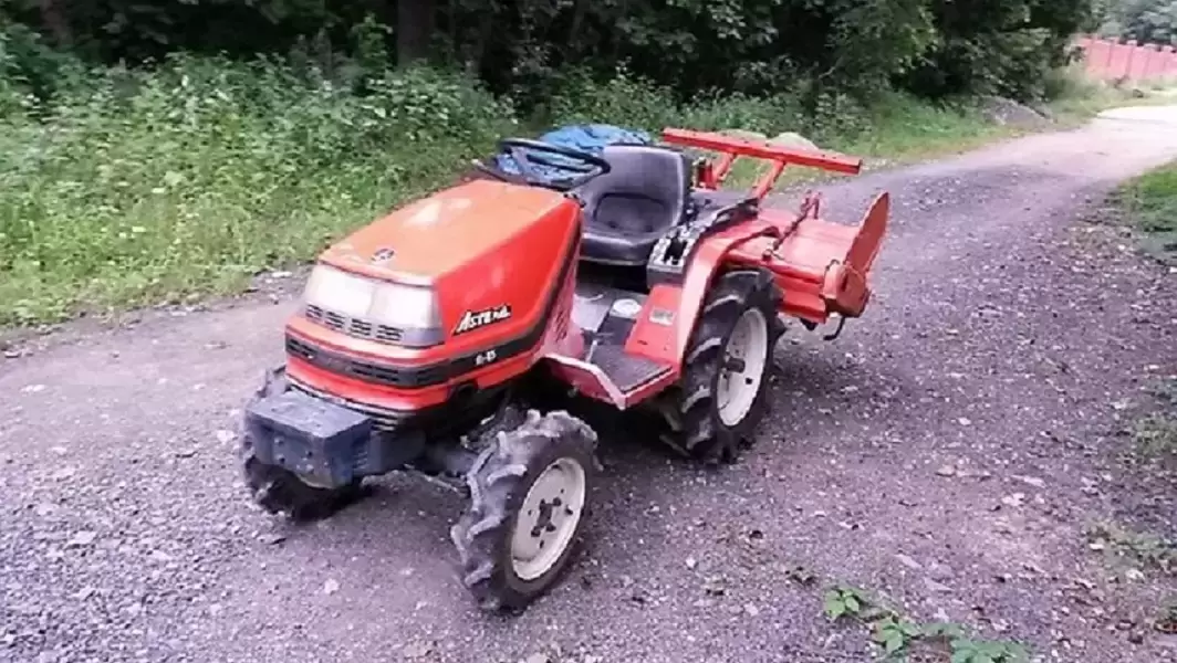 Японский мини-трактор KUBOTA-13 картинка из объявления